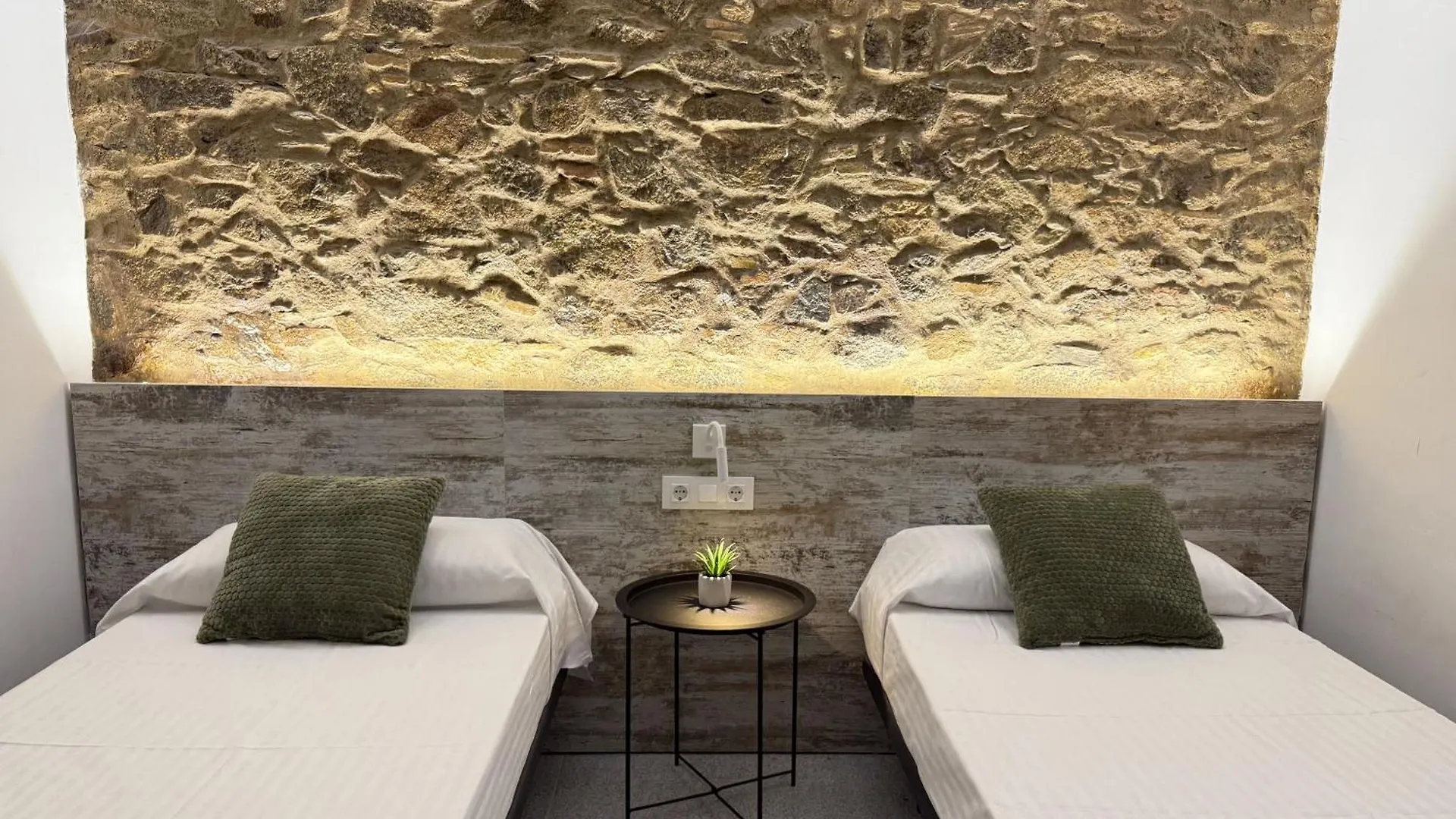 Agi Pi Sunyer Apartments Roses